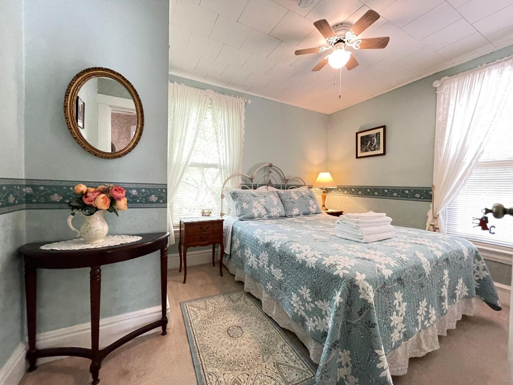 Strathaird Bed And Breakfast Niagara Falls Exteriör bild